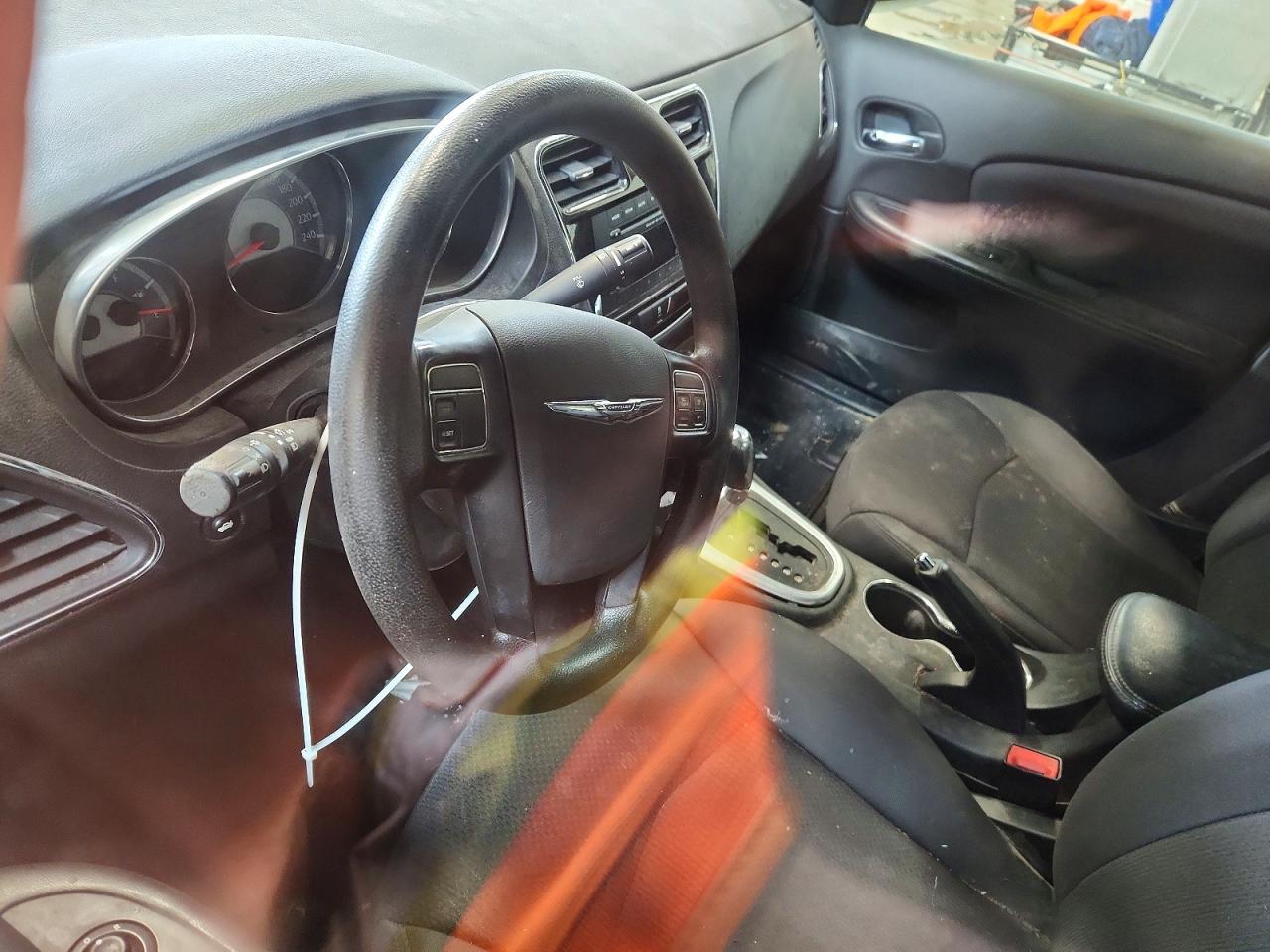 2013 Chrysler 200 Lx White vin: 1C3CCBABXDN512510