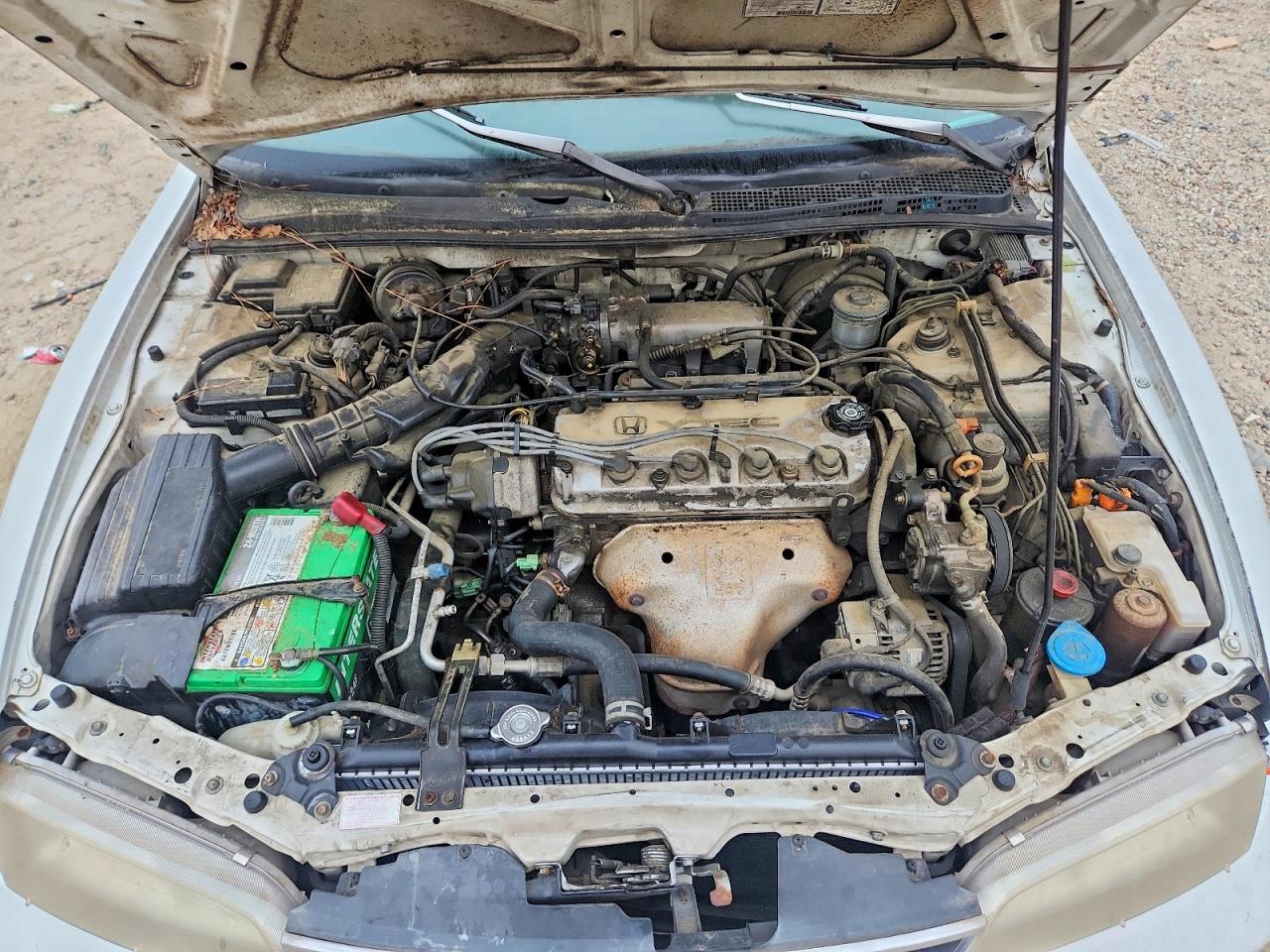 1996 Honda Accord Ex White vin: 1HGCD5651TA152435