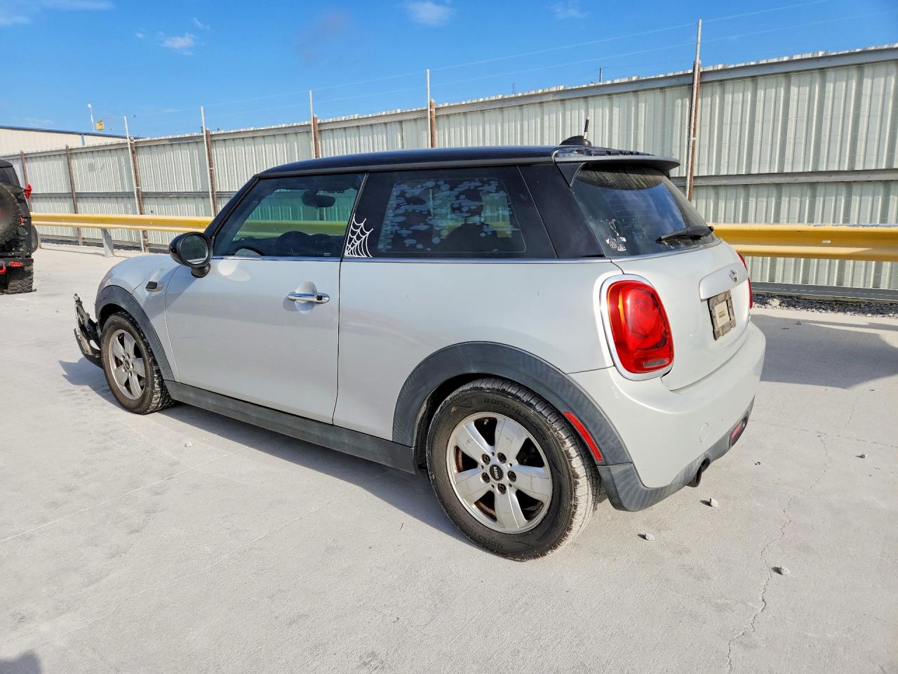 2014 Mini Cooper Silver vin: WMWXM5C58ET933011