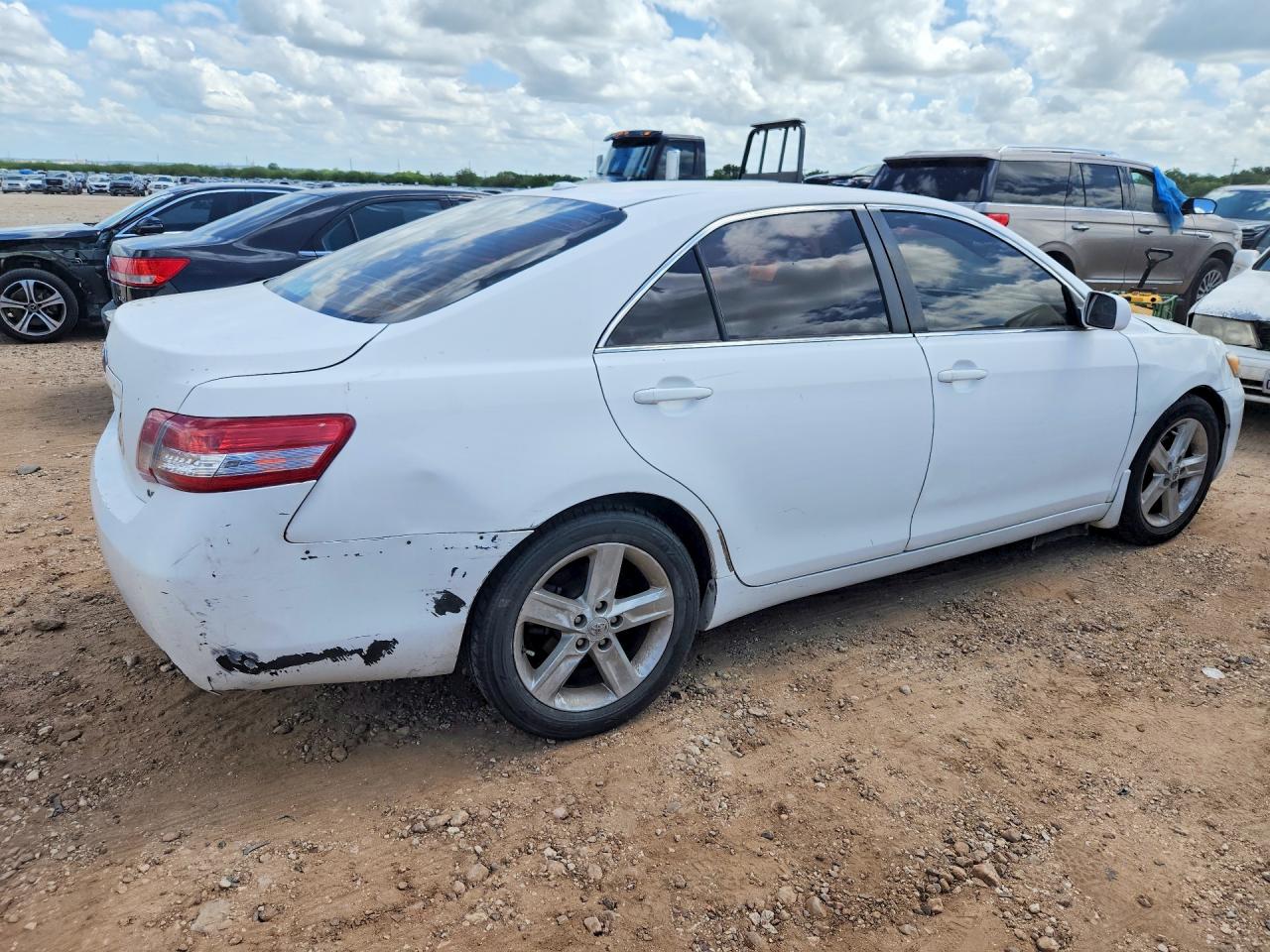 2010 Toyota Camry Le Белый vin: 4T1BF3EK7AU535657