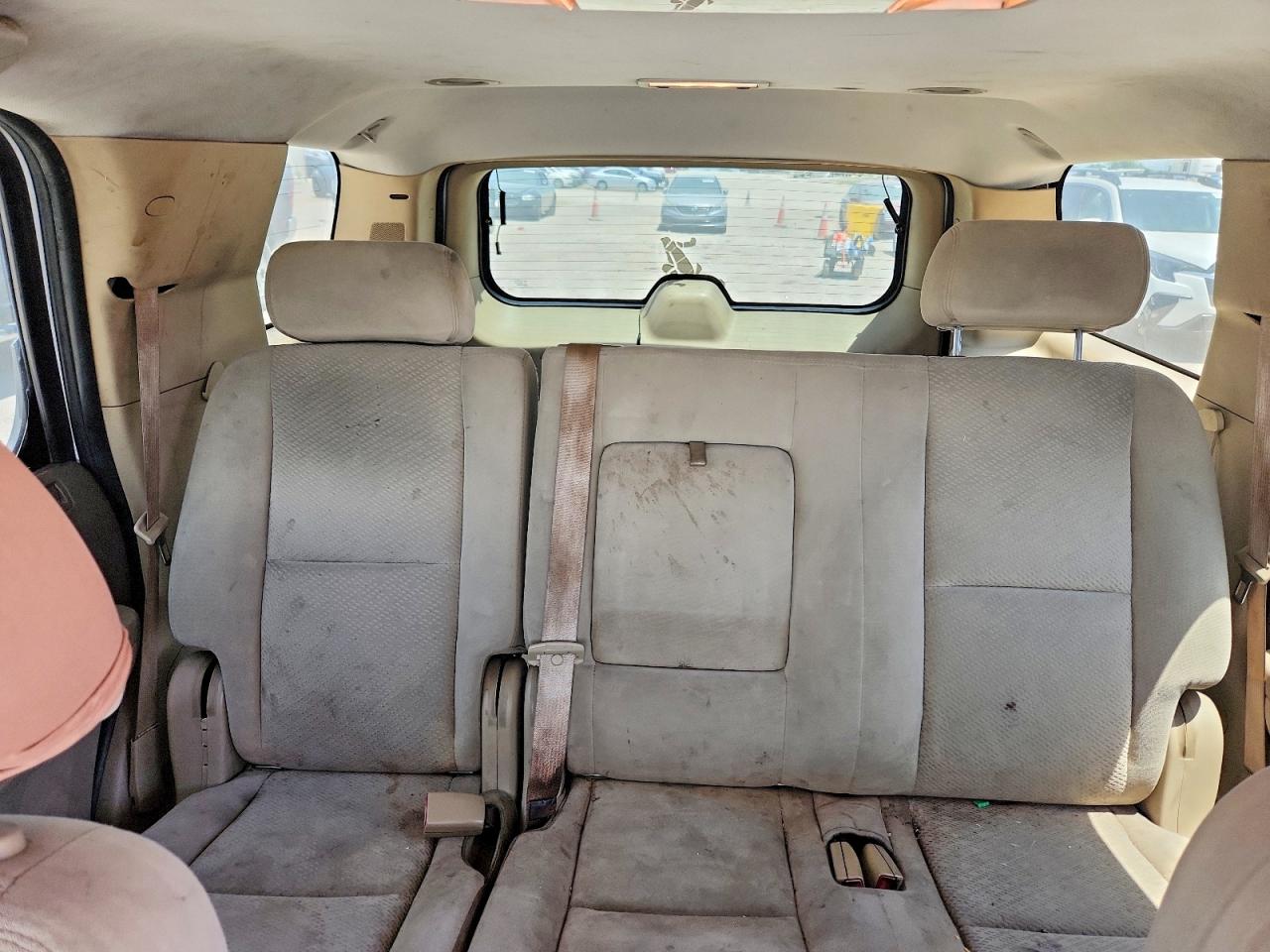 2007 Gmc Yukon White vin: 1GKFC13J67R128880