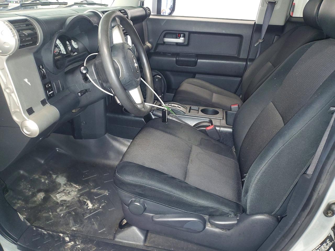 2007 Toyota Fj Cruiser Base Silver vin: JTEZU11F870003089