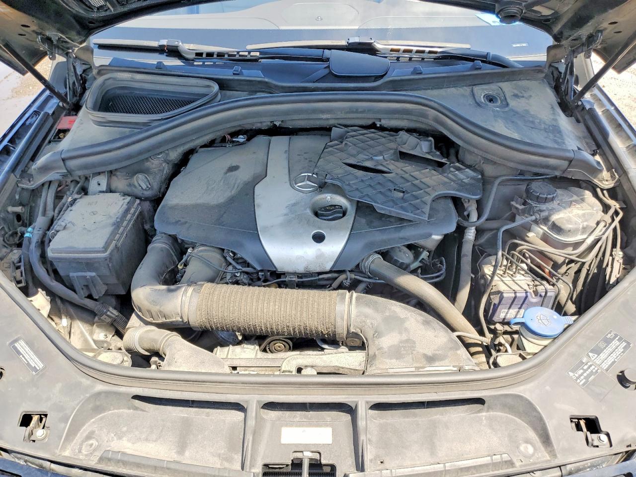 2015 Mercedes-benz Ml 250 Bluetec Черный vin: 4JGDA0EB9FA473838