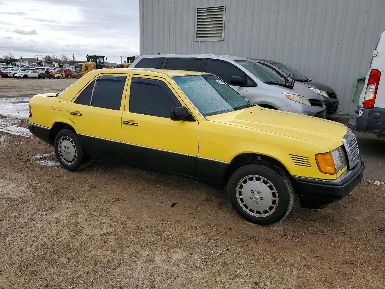 1993 Mercedes-benz 300 D Желтый vin: WDBEB28E4PB972550