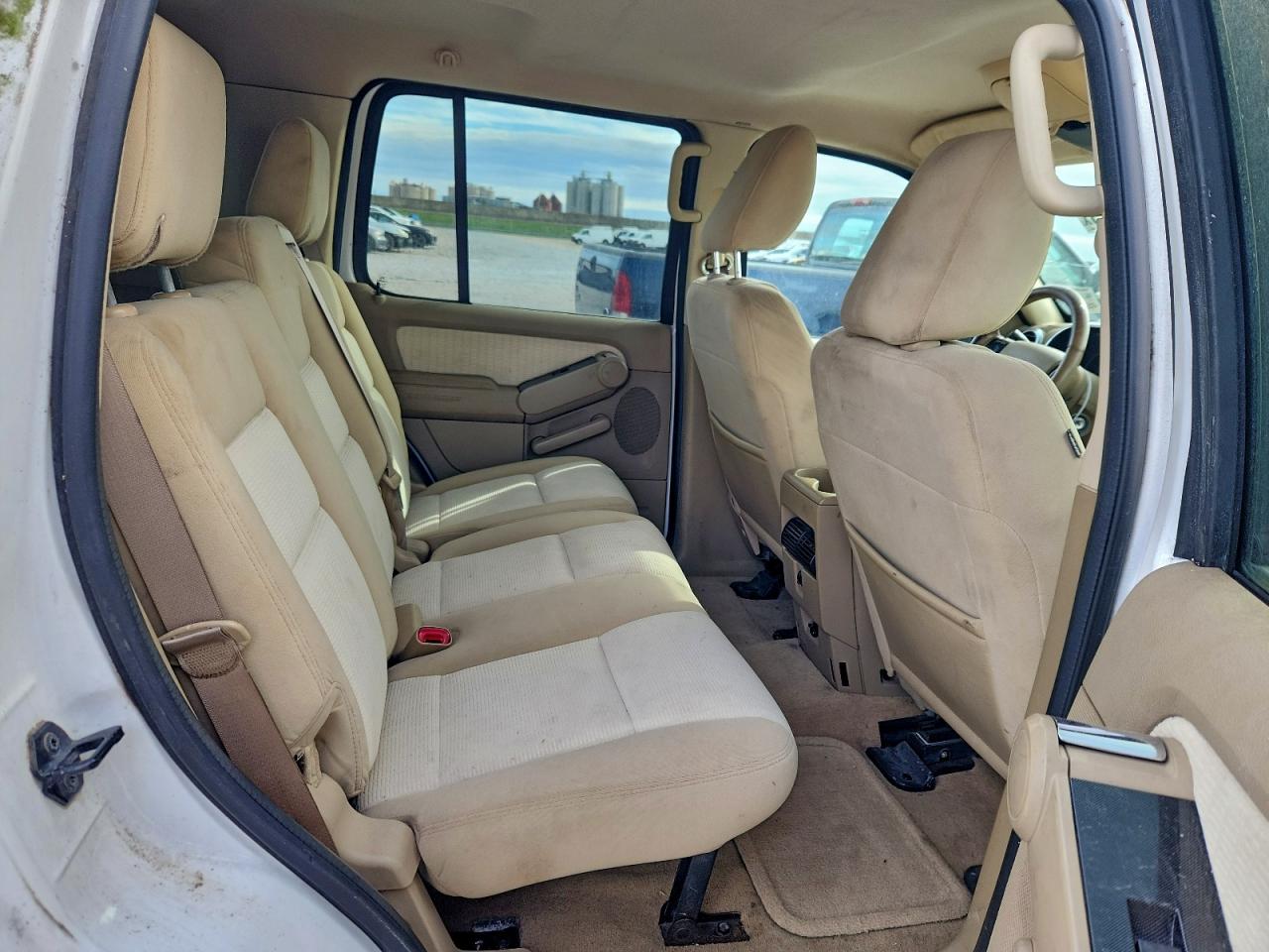 2009 Ford Explorer Xlt White vin: 1FMEU73E09UA37254