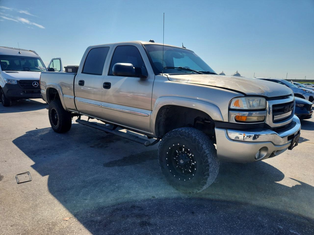2004 Gmc Sierra C2500 Heavy Duty Tan vin: 1GTHC23U94F236265