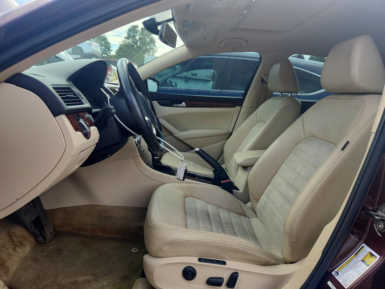 2013 Volkswagen Passat Sel Burgundy vin: 1VWCN7A33DC093307