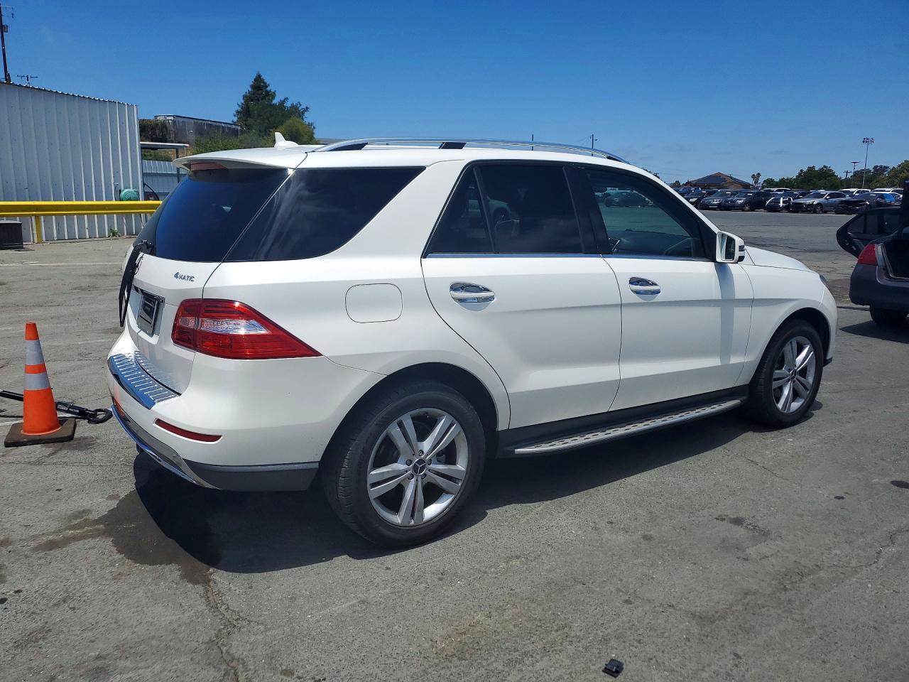 2013 Mercedes-benz Ml 350 4matic White vin: 4JGDA5HB4DA194917
