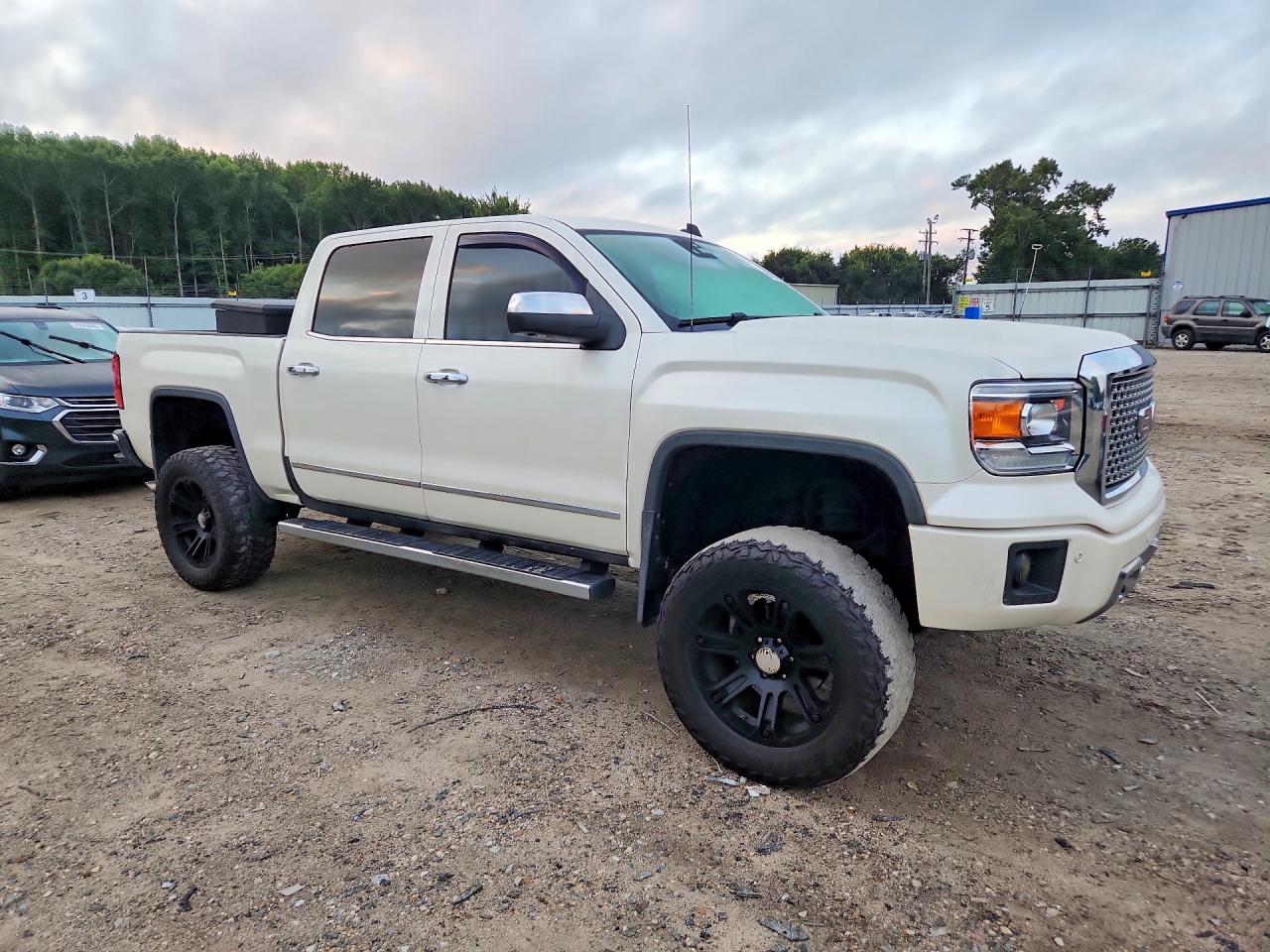 2014 Gmc Sierra K1500 Denali White vin: 3GTU2WEC5EG339437
