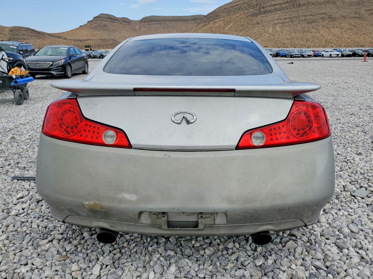 2004 Infiniti G35 Base Silver vin: JNKCV54E14M814642