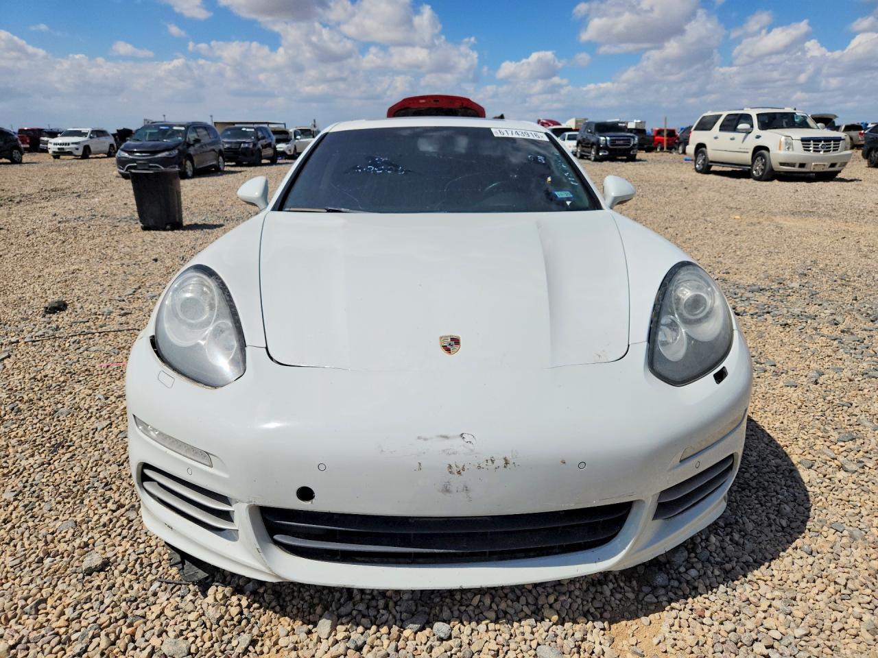 2014 Porsche Panamera 2 White vin: WP0AA2A73EL008026