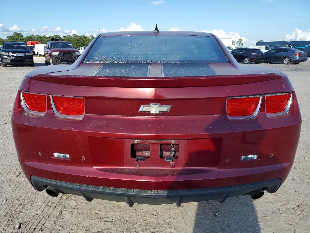 2010 Chevrolet Camaro Burgundy vin: 2G1FC1EV8A9197897
