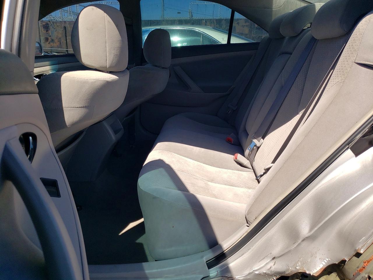 2009 Toyota Camry Le Gray vin: 4T4BE46K69R119429