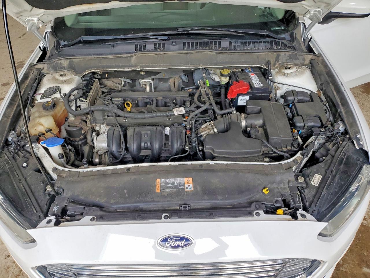2014 Ford Fusion S White vin: 3FA6P0G78ER307891