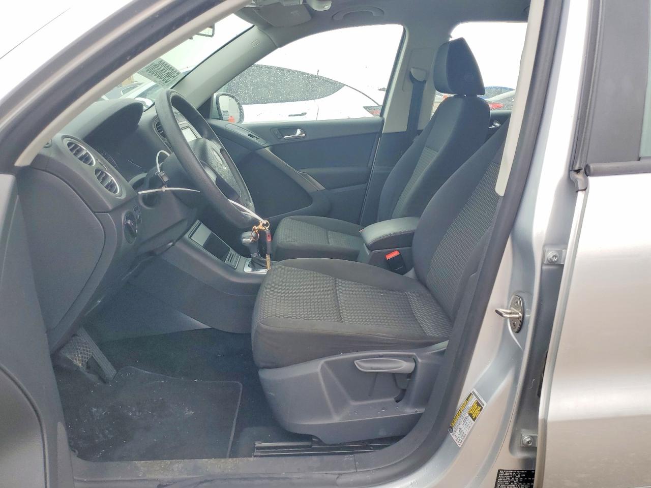 2009 Volkswagen Tiguan S Silver vin: WVGAV75N99W512817