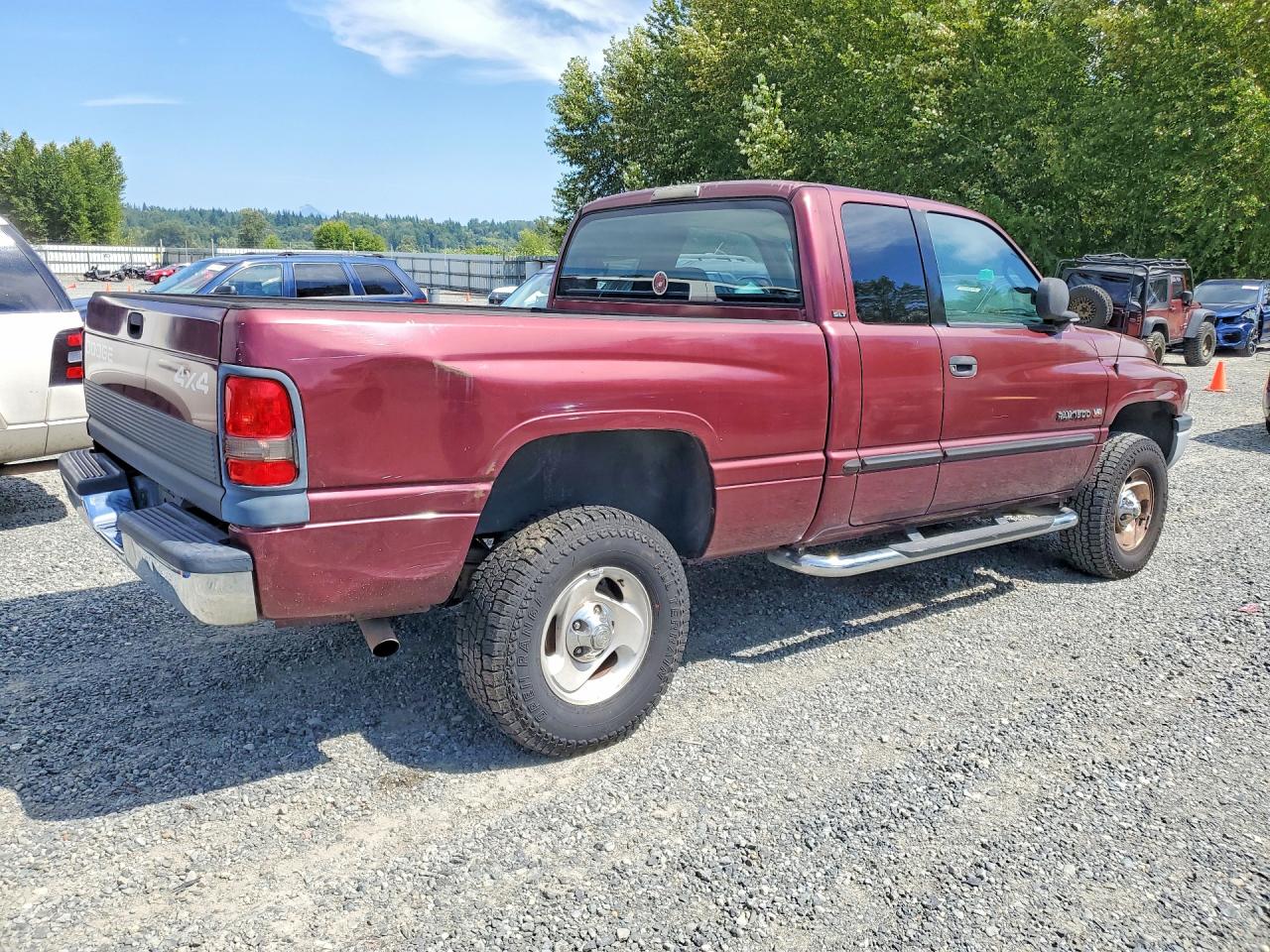 2001 Dodge Ram 1500 Темно-бордовый vin: 3B7HF13Z41G173129