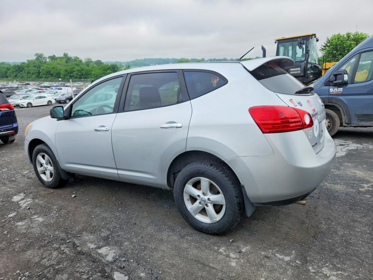 2010 Nissan Rogue S Silver vin: JN8AS5MV9AW143484