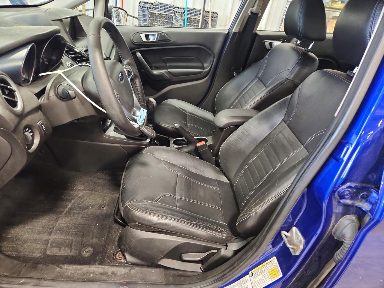 2014 Ford Fiesta Sedan Blue vin: 3FADP4CJ2EM243408