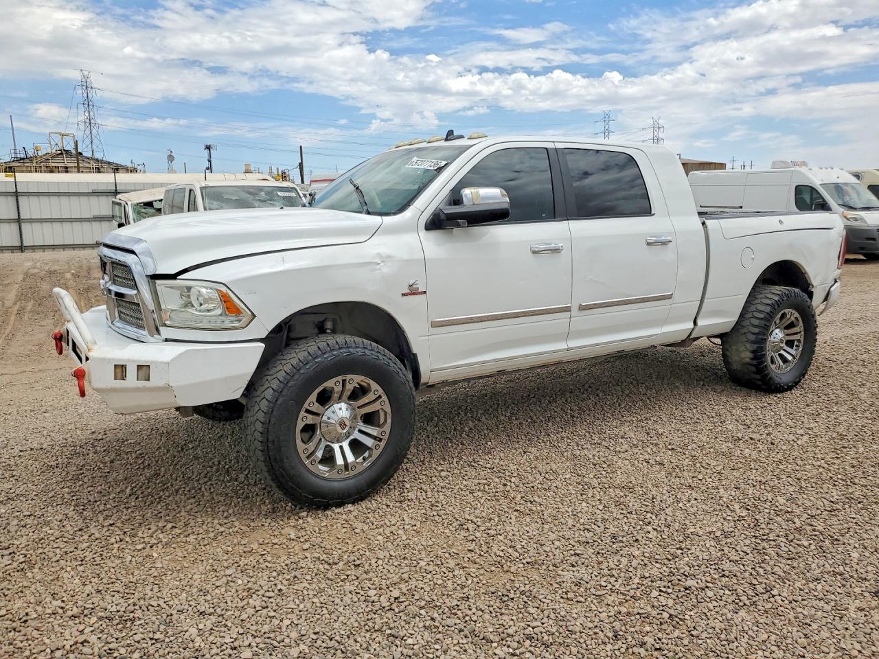 2014 Ram 2500 Longhorn White vin: 3C6UR5PL5EG128975