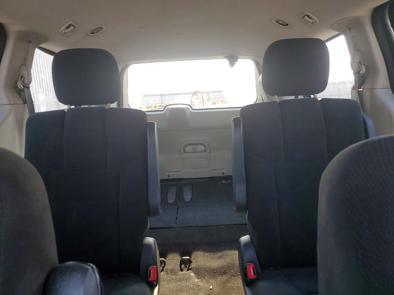 2011 Dodge Grand Caravan Mainstreet Silver vin: 2D4RN3DG9BR774275