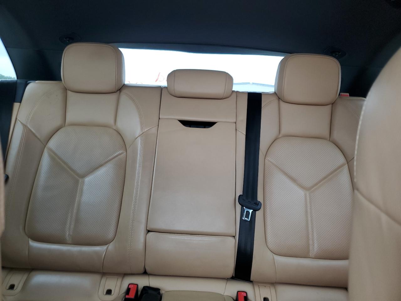 2018 Porsche Macan Белый vin: WP1AA2A55JLB03663