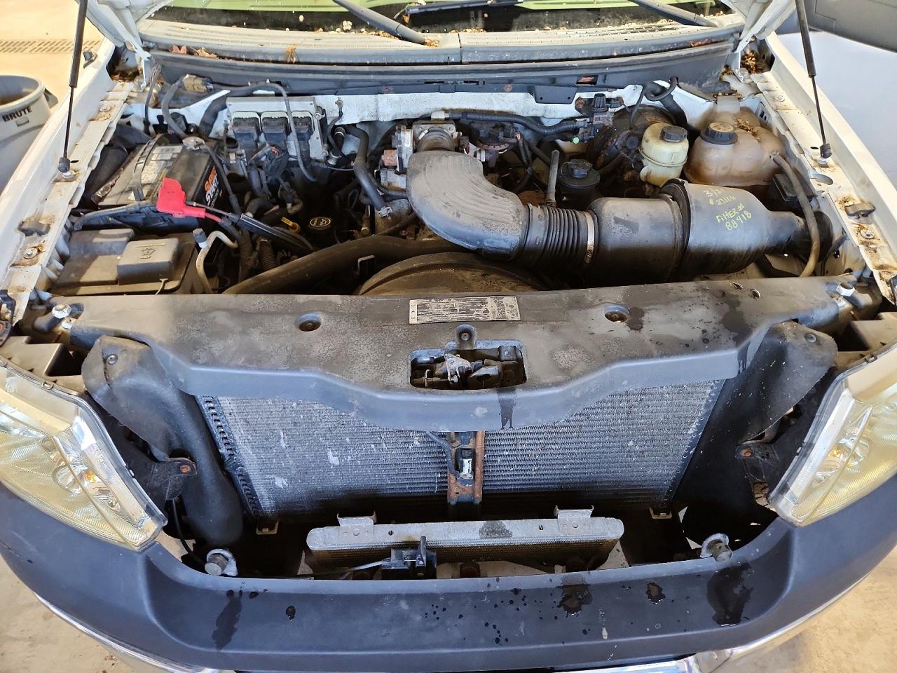 2005 Ford F150 White vin: 1FTRX14W15NB35585