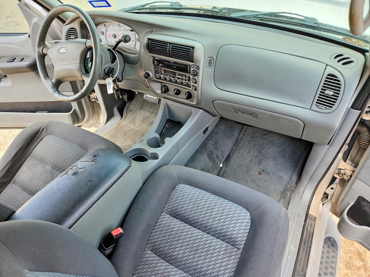 2003 Ford Explorer Sport Серебряный vin: 1FMYU60EX3UA95391