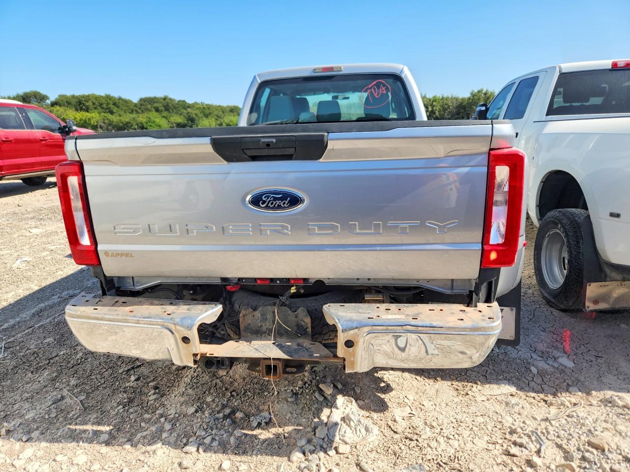 2013 Ford F350 Super Duty Silver vin: 1FT8W3DT3DEA09422