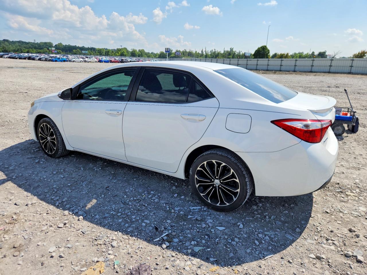 2014 Toyota Corolla S Plus White vin: 5YFBURHE3EP002906