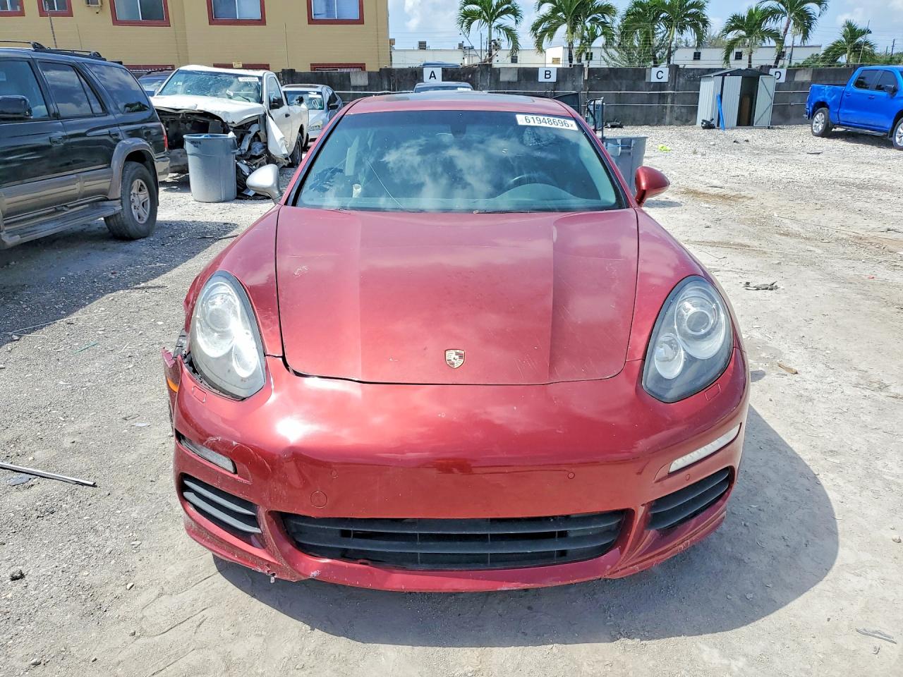2015 Porsche Panamera 2 Красный vin: WP0AA2A73FL000977