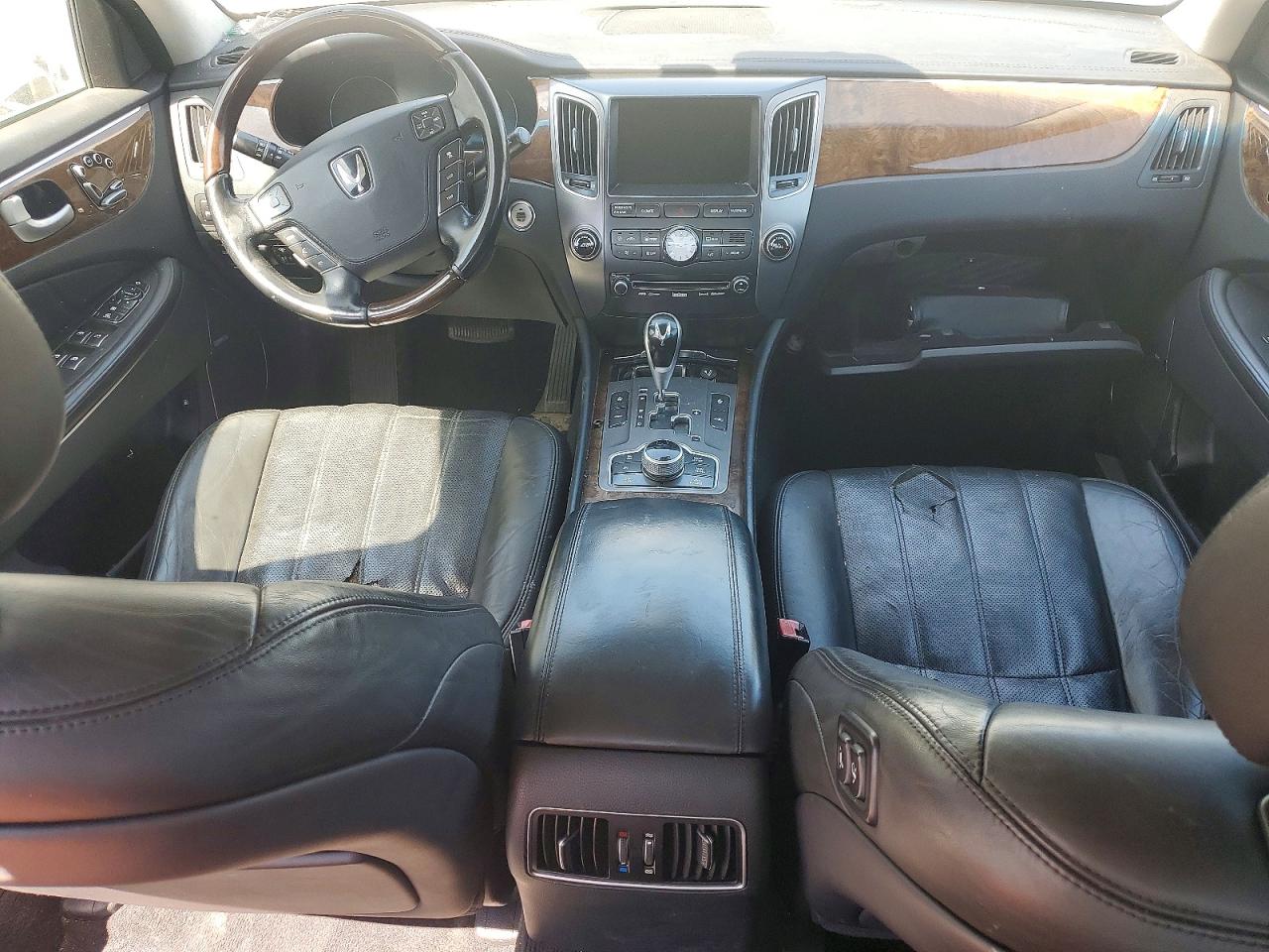 2011 Hyundai Equus Signature Silver vin: KMHGH4JF2BU029055