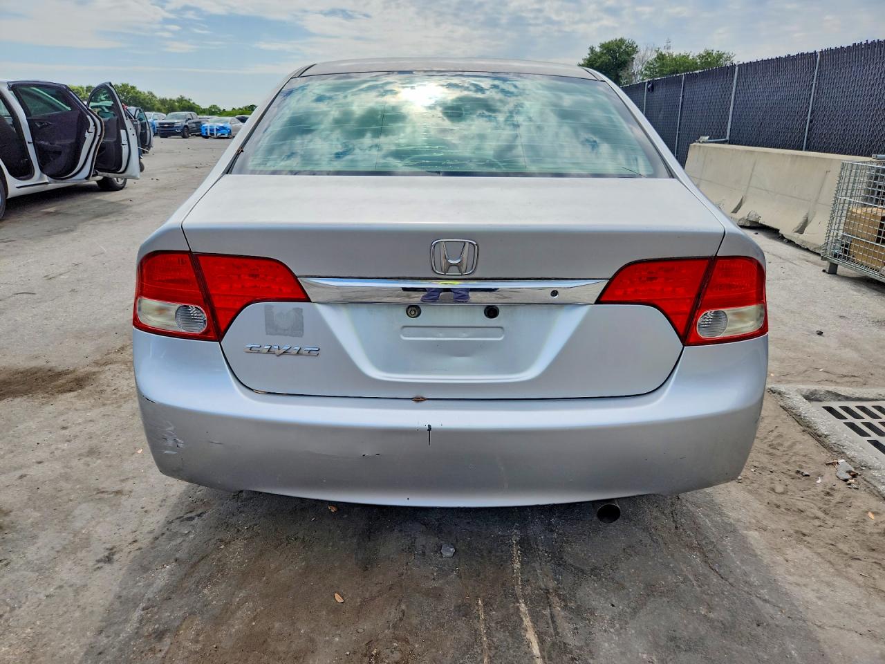 2010 Honda Civic Lx Gray vin: 19XFA1F55AE051339