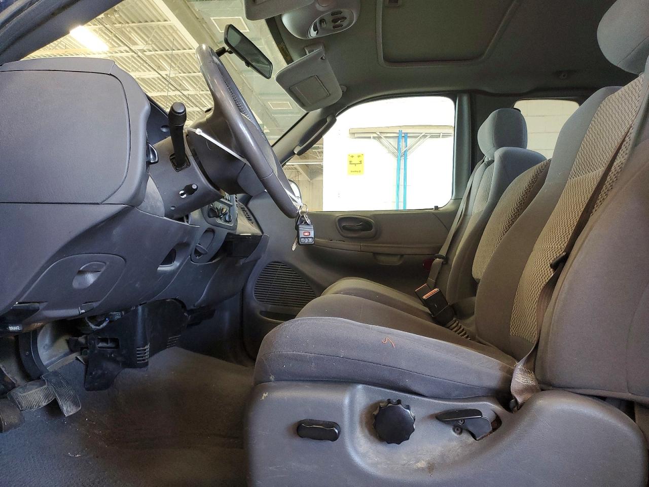 2003 Ford F150 Blue vin: 1FTRX18L53NB34419