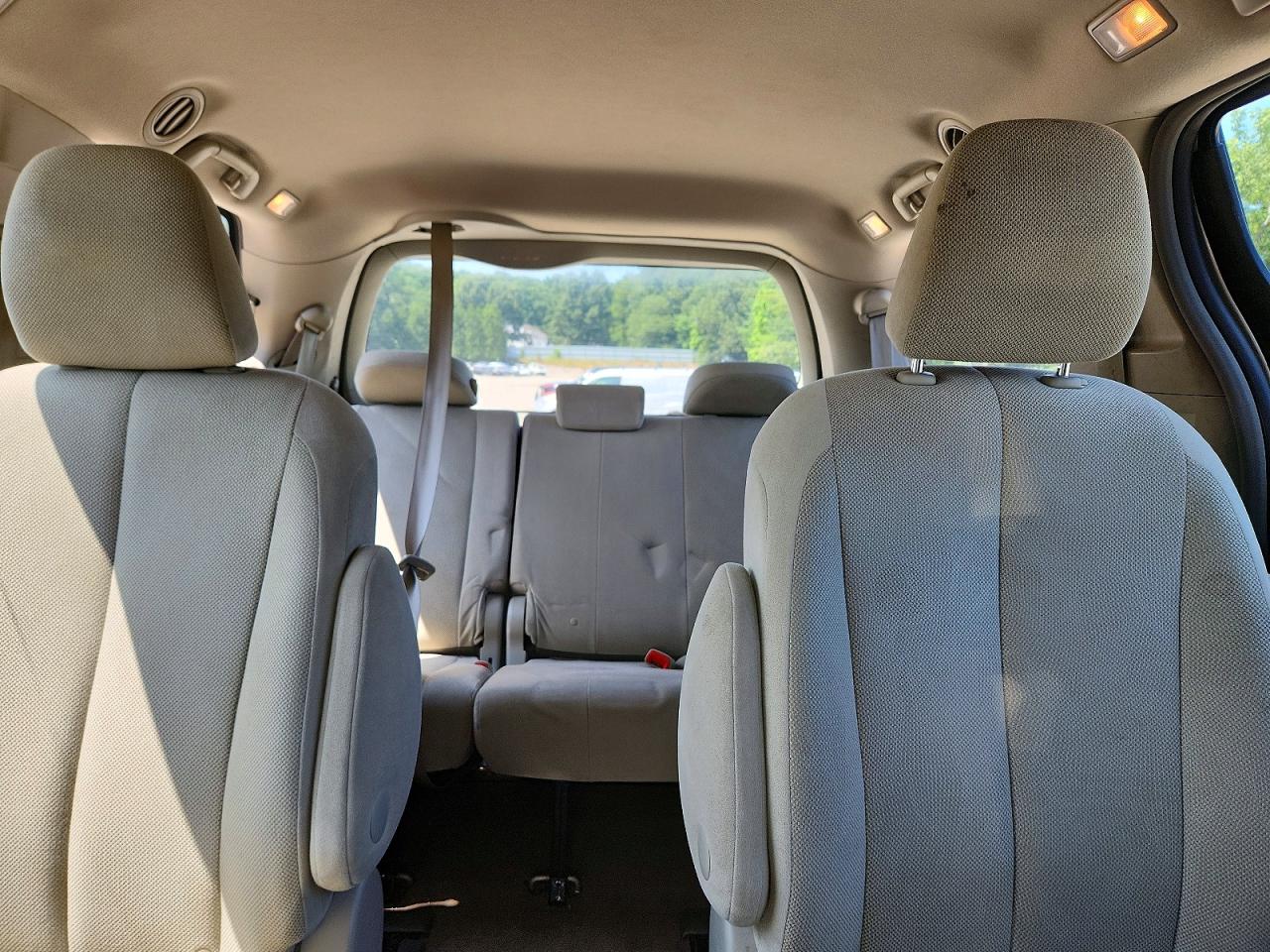 2013 Toyota Sienna L 7-passenger Beige vin: 5TDZK3DC2DS360929