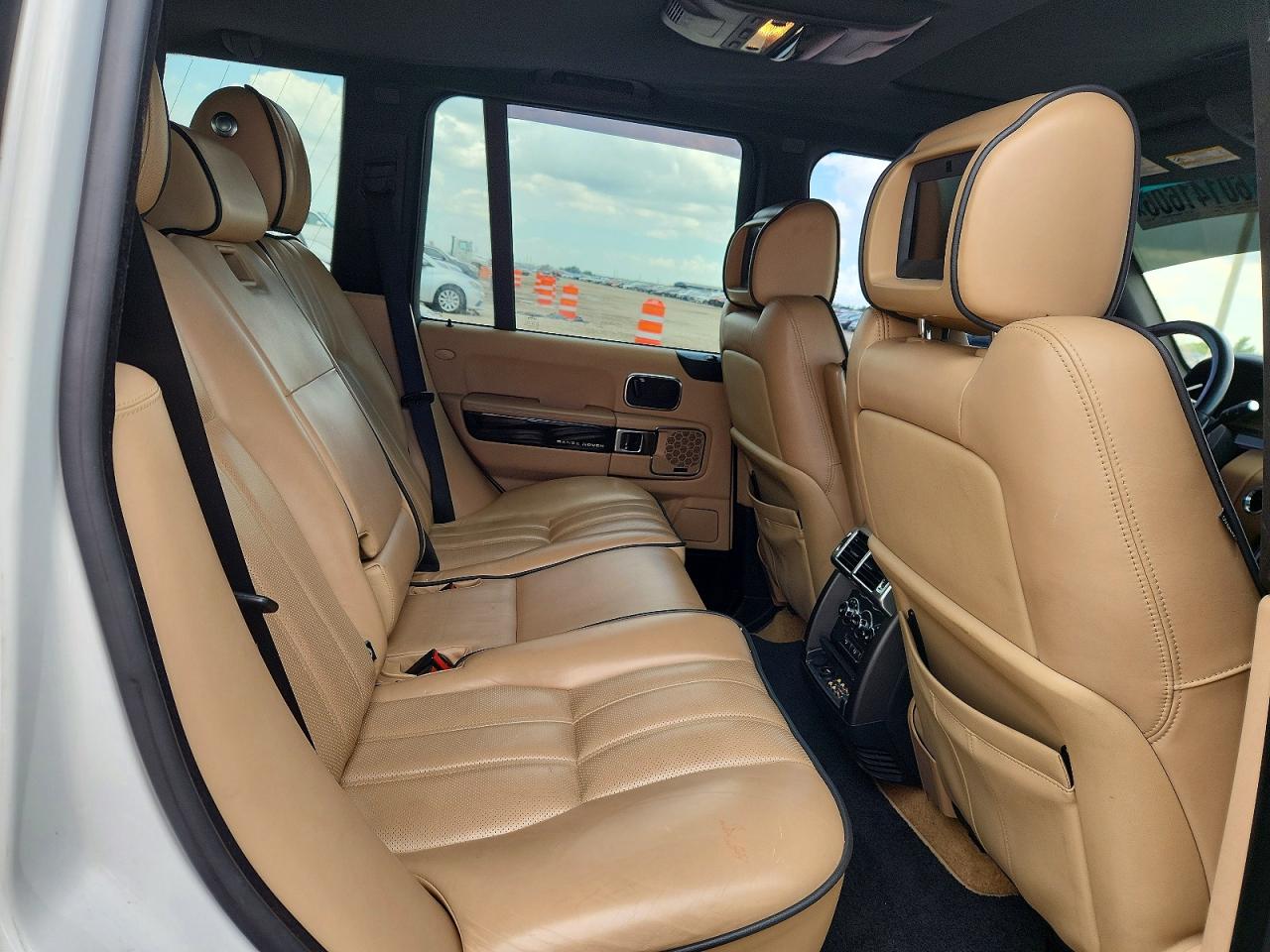 2012 Land Rover Range Rover Hse Luxury White vin: SALMF1E44CA381618