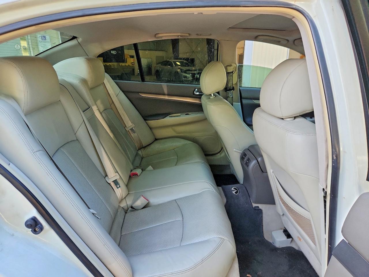 2011 Infiniti G37 Sedan X White vin: JN1CV6AR6BM350813