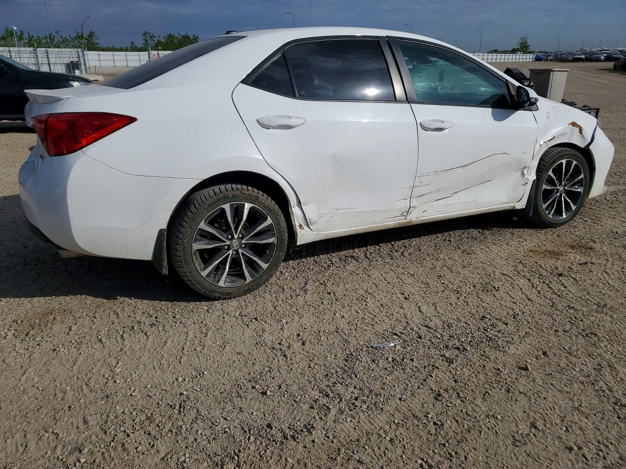 2019 Toyota Corolla L White vin: 2T1BURHE4KC185082
