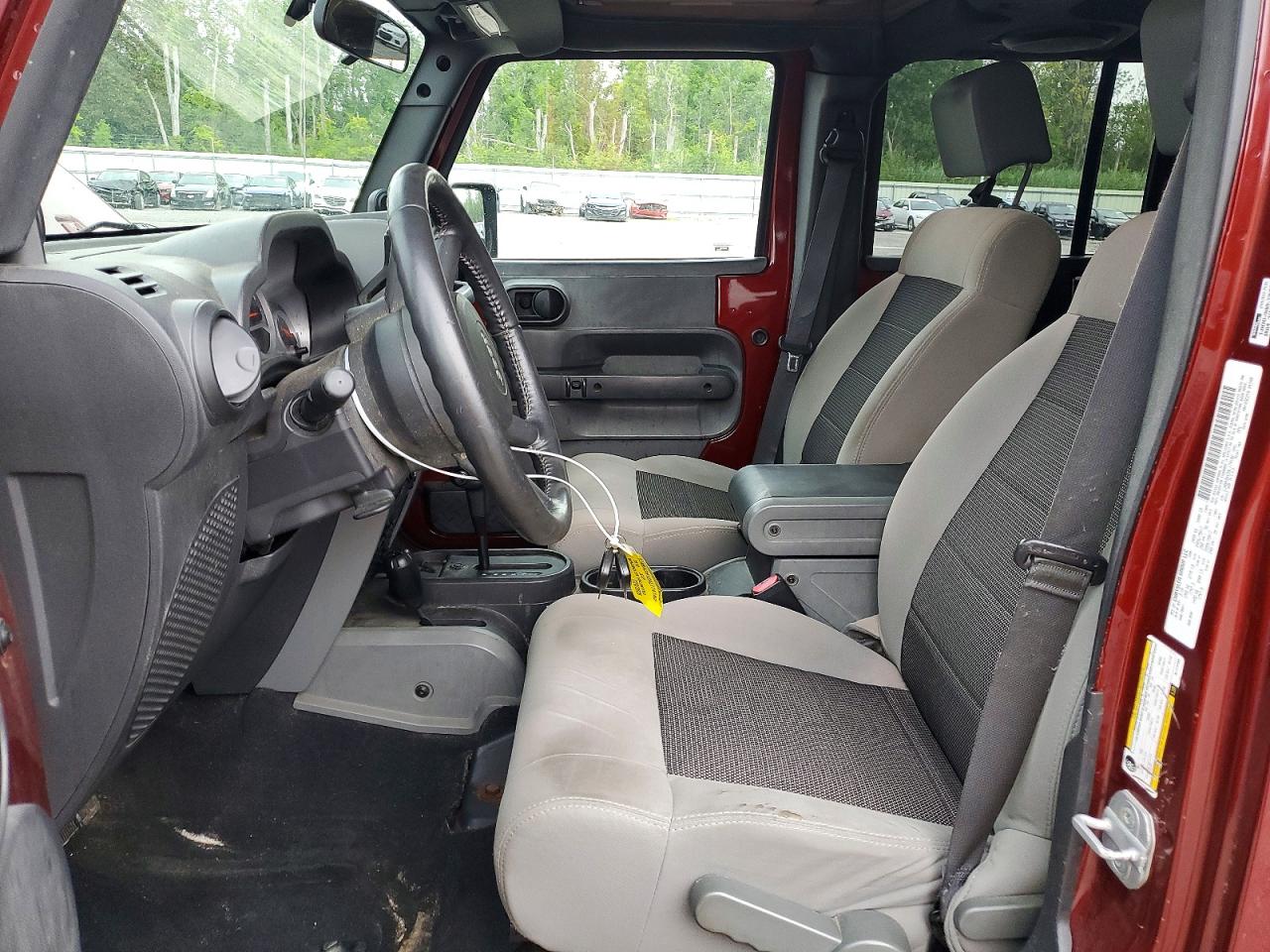 2010 Jeep Wrangler Unlimited Sport Бордовый vin: 1J4BA3H12AL174182