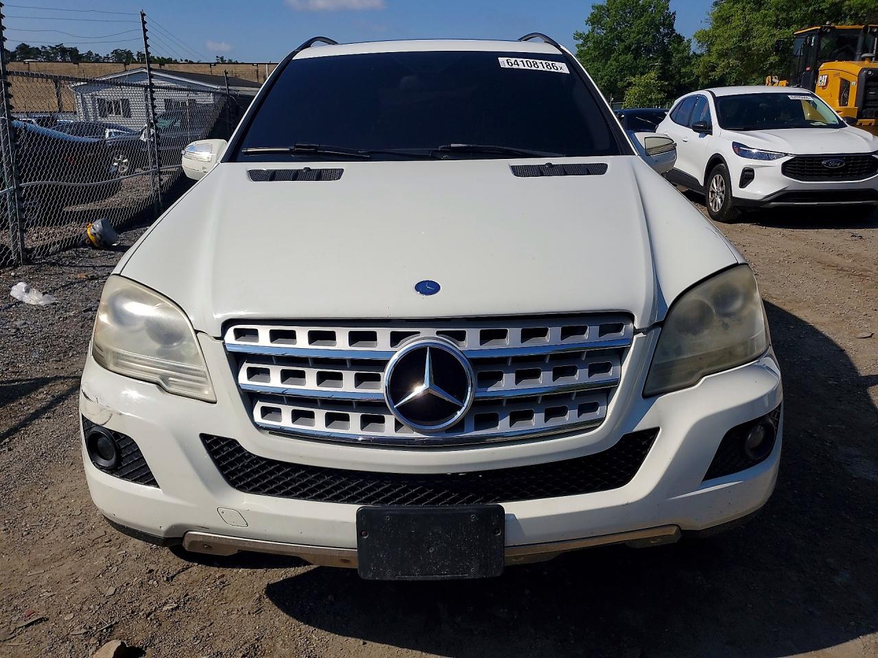 2010 Mercedes-benz Ml 350 4matic White vin: 4JGBB8GB6AA562033