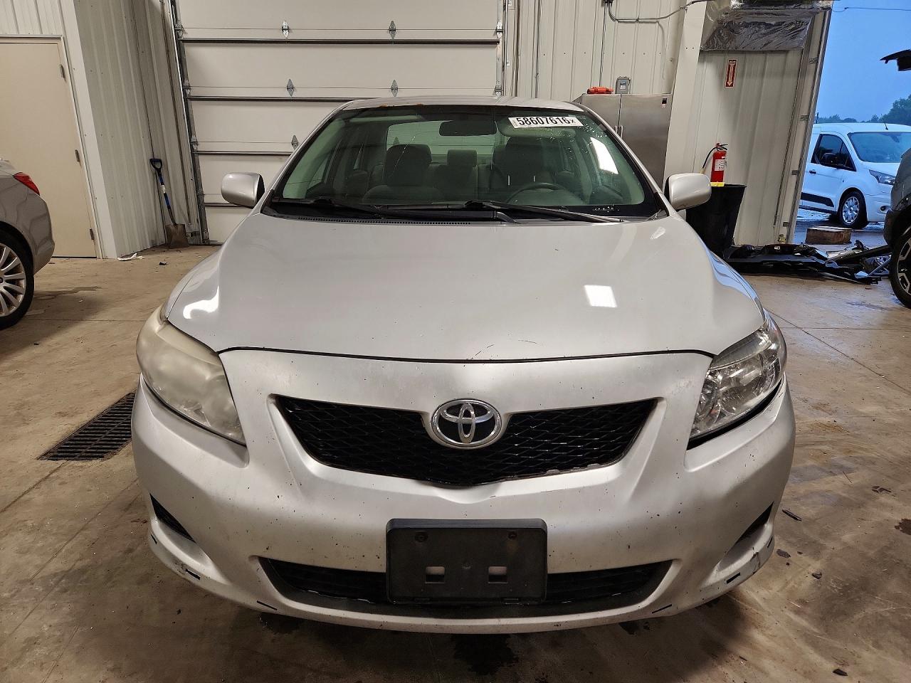 2010 Toyota Corolla Le Silver vin: 1NXBU4EE9AZ216928