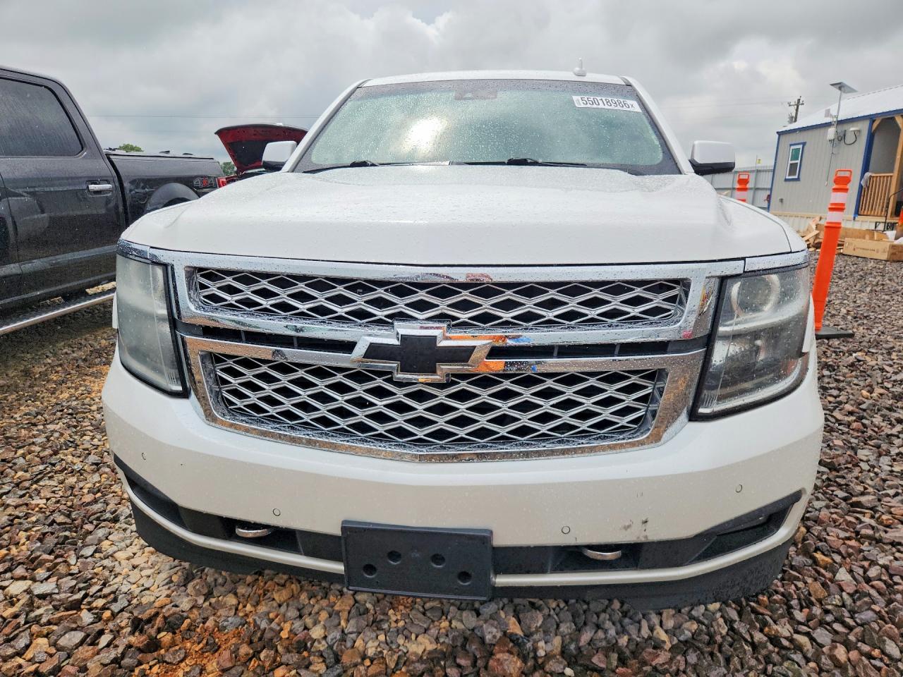 2018 Chevrolet Tahoe K1500 Lt Белый vin: 1GNSKBKC6JR179574