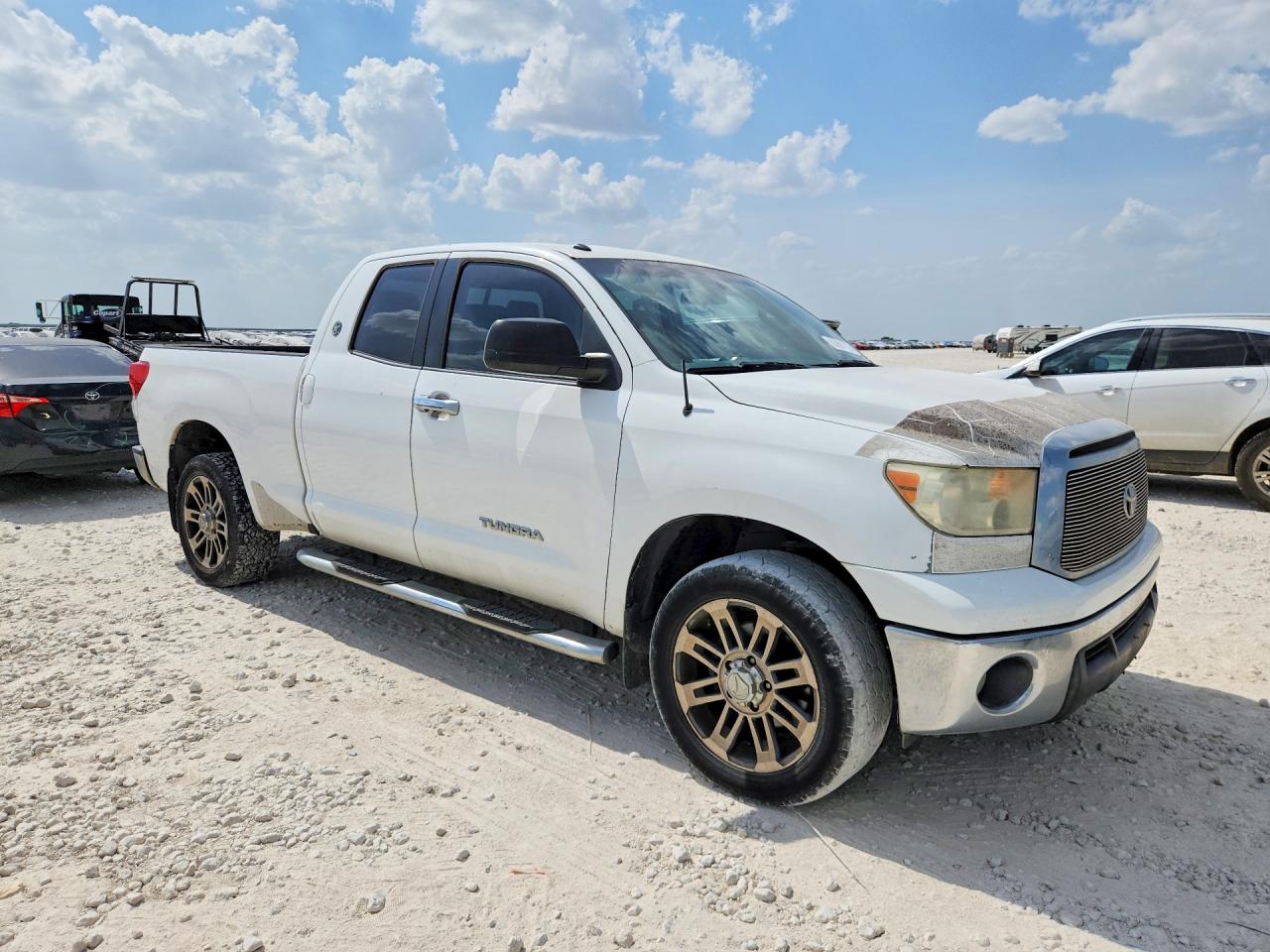 2013 Toyota Tundra Double Cab Sr5 White vin: 5TFRM5F17DX057463