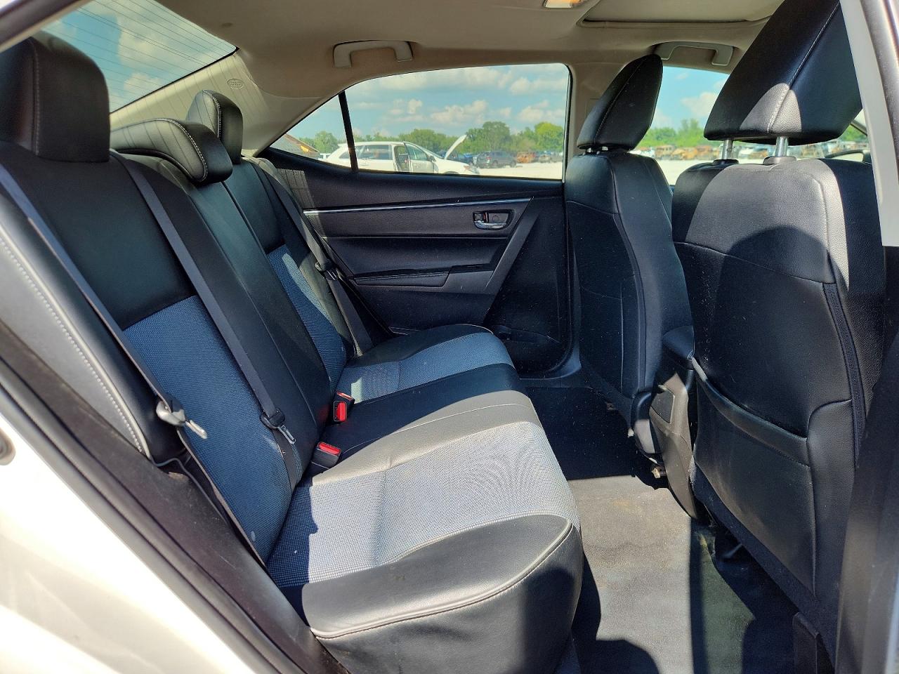 2014 Toyota Corolla S Plus White vin: 5YFBURHE3EP002906