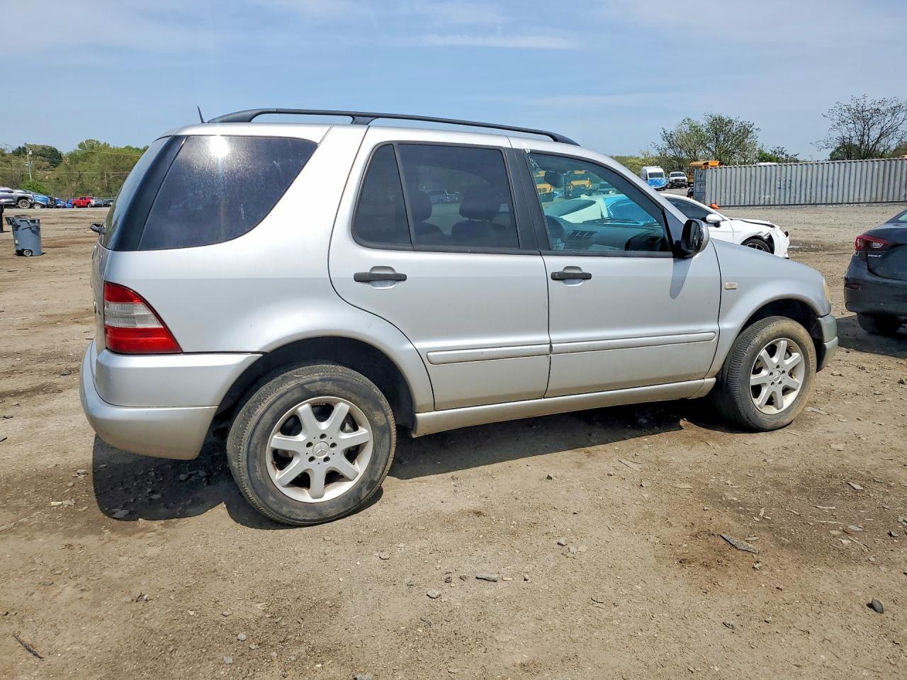2000 Mercedes-benz Ml430 Silver vin: 4JGAB72E8YA189188