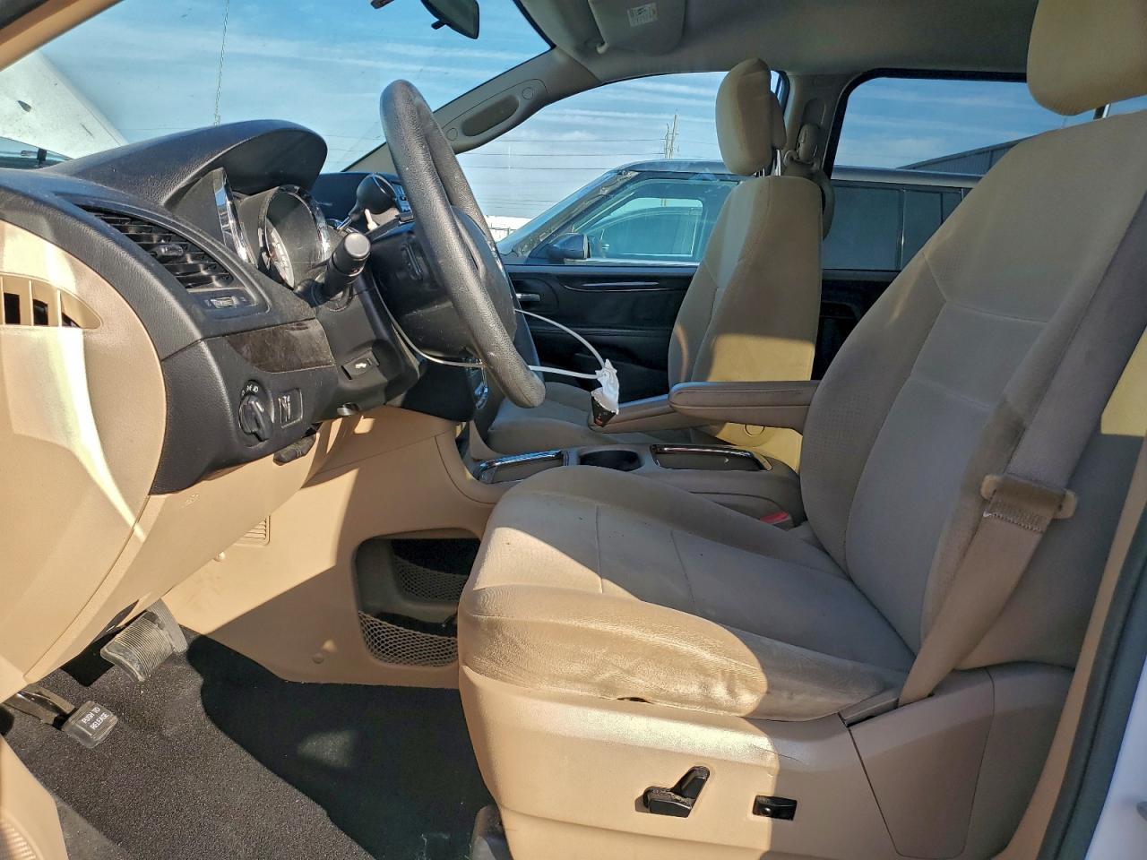 2014 Dodge Grand Caravan Sxt White vin: 2C4RDGCG0ER173768