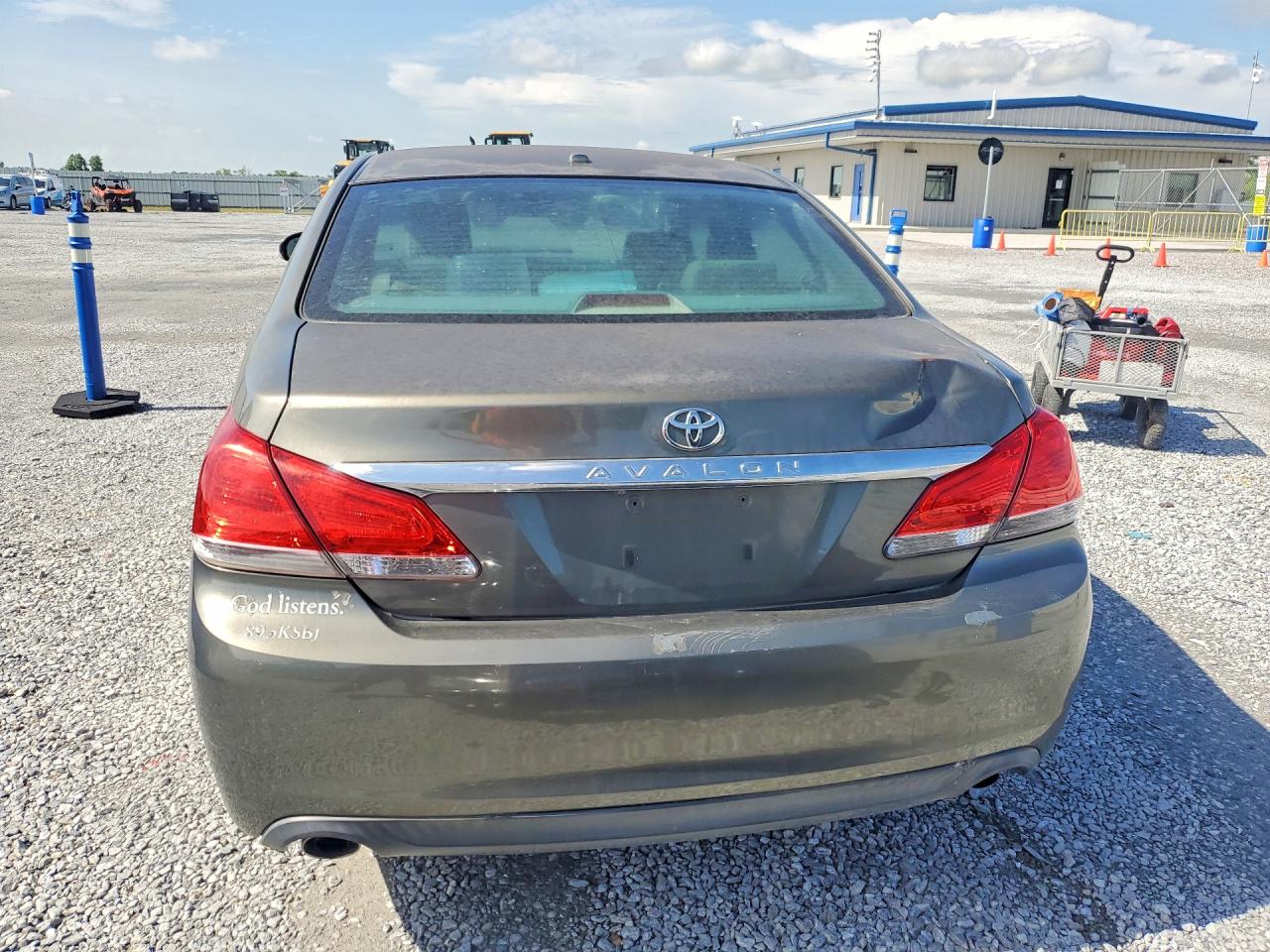 2011 Toyota Avalon Base Silver vin: 4T1BK3DB4BU378233
