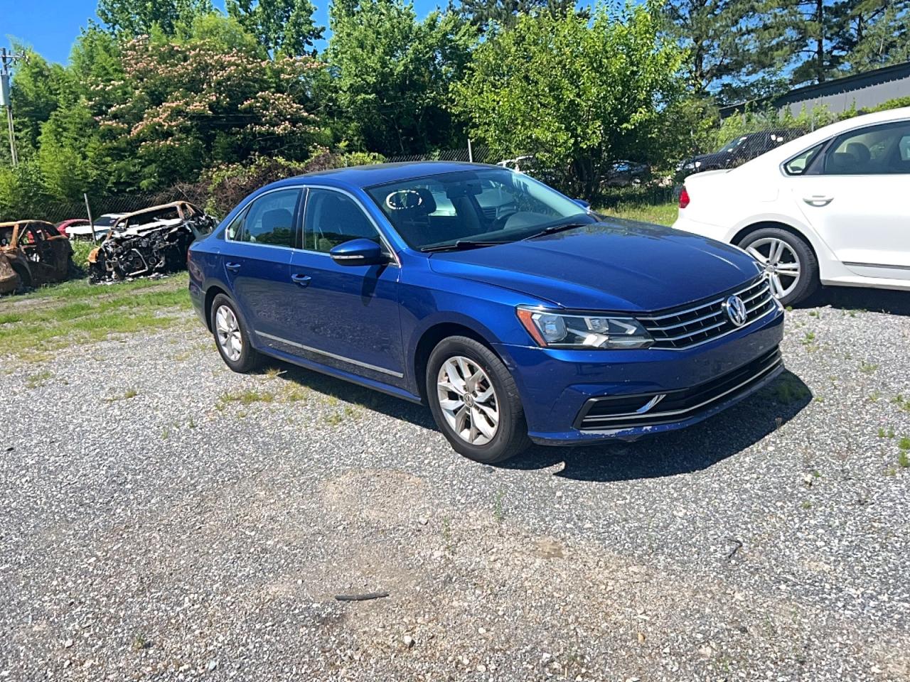 2016 Volkswagen Passat S Blue vin: 1VWAS7A38GC019000