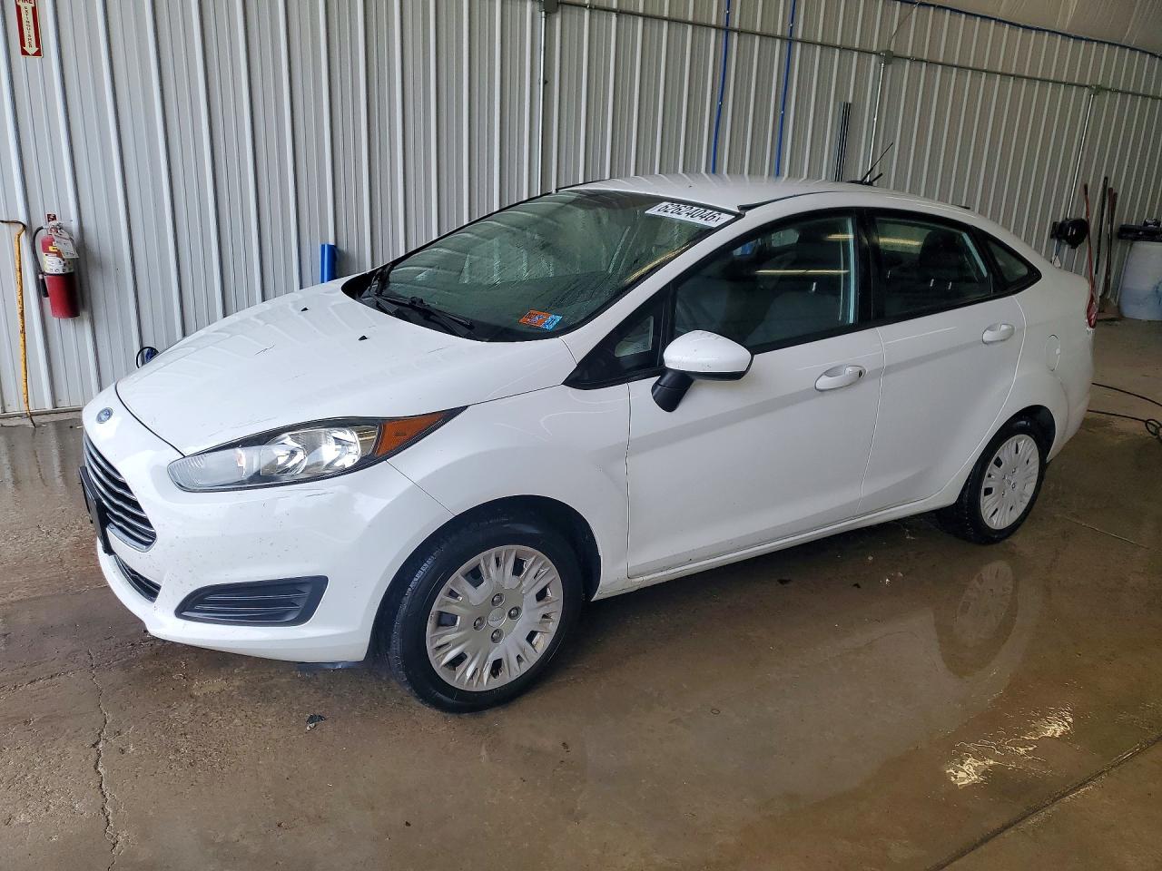 2015 Ford Fiesta S White vin: 3FADP4AJ2FM224037