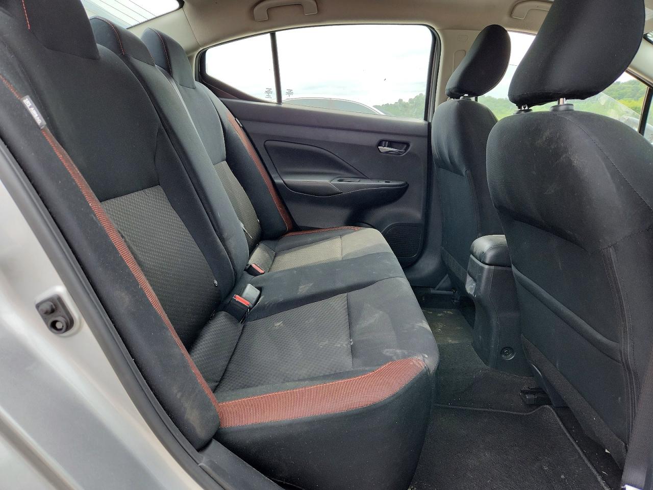 2024 Nissan Versa Sr Silver vin: 3N1CN8FV9RL881073