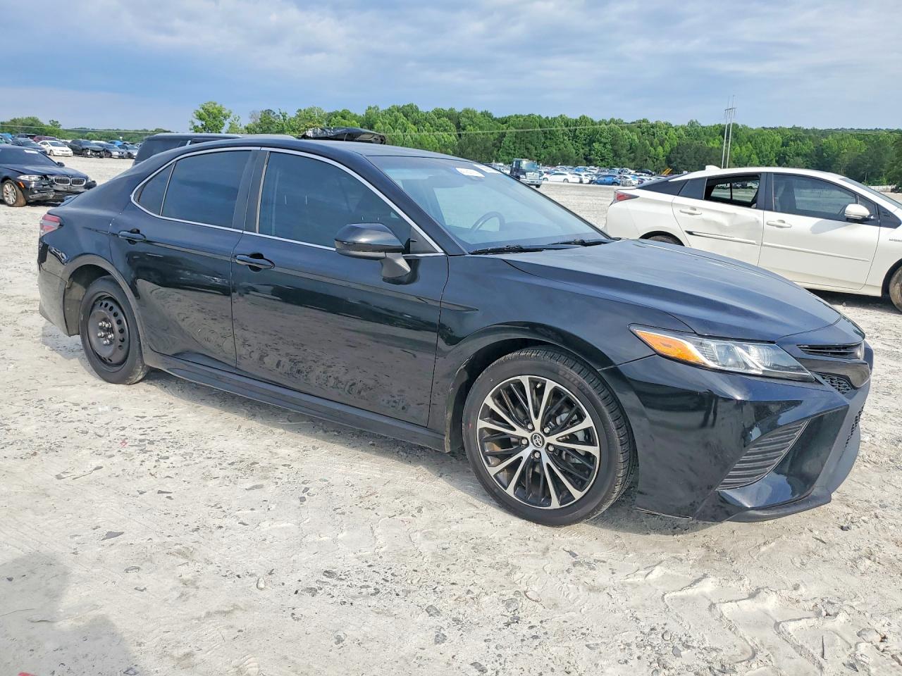 2018 Toyota Camry Se Черный vin: 4T1B11HK0JU678772